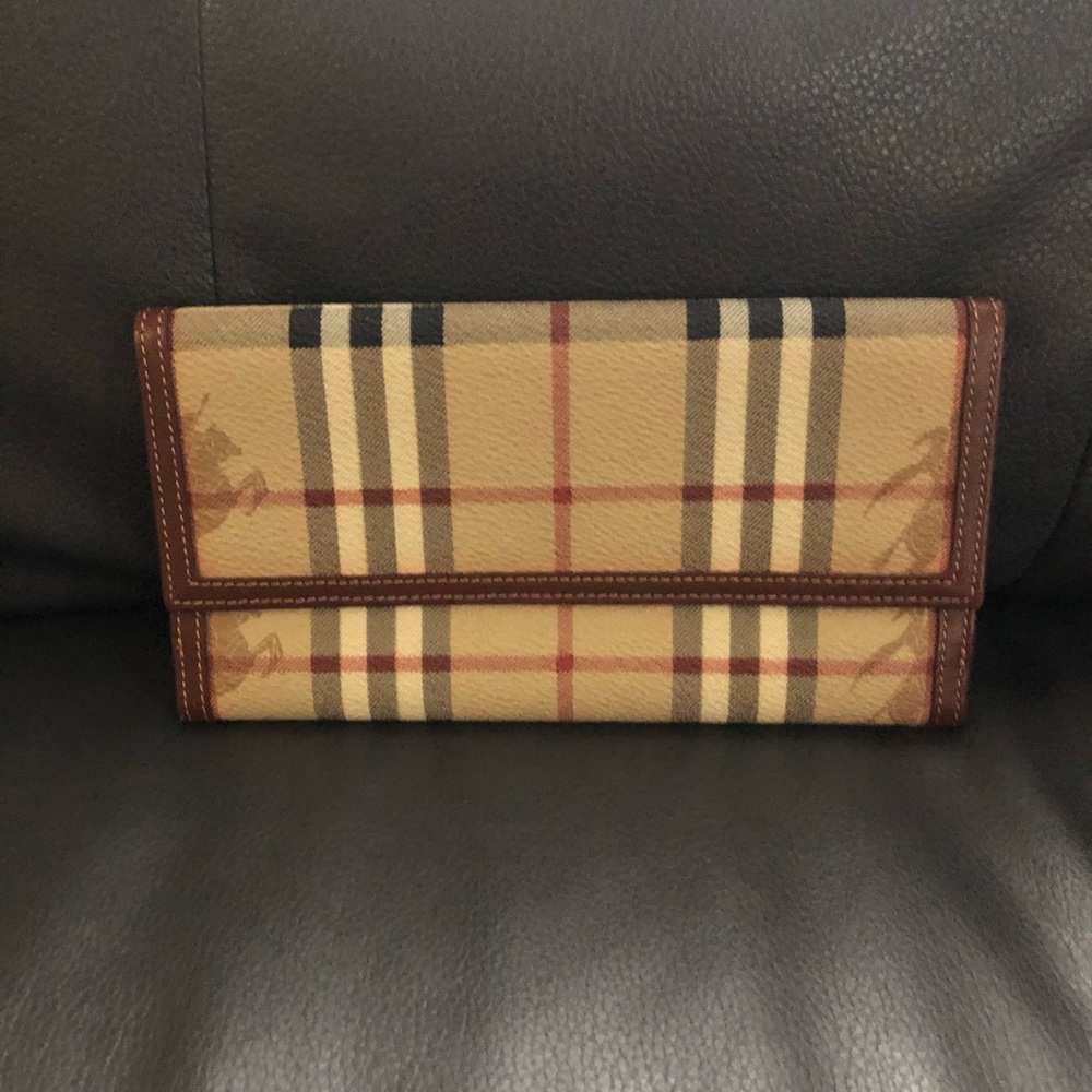Burberry long wallet